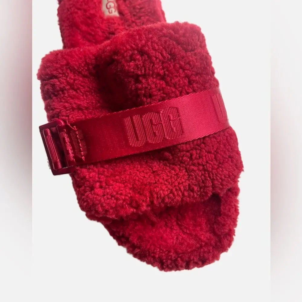 UGG Fluffita Slide sandals in the 'Ribbon Red' colorway. 10